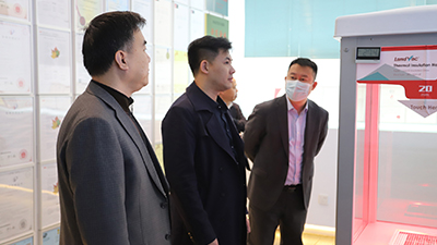 Yi Xubiao, President of Plastic Windows and Architectural Decoration Products of CCMSA visited LandVac Factory
